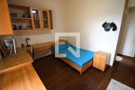 Casa de condomínio à venda com 400m², 5 quartos e 4 vagasQuarto 5 - Suíte