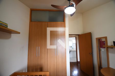 Casa de condomínio à venda com 400m², 5 quartos e 4 vagasQuarto 3