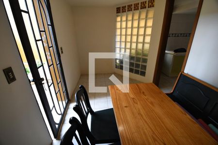 Casa de condomínio à venda com 400m², 5 quartos e 4 vagasComodo Auxiliar