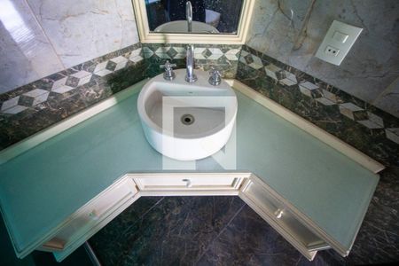 Casa para alugar com 460m², 5 quartos e 4 vagasBanheiro da Suíte