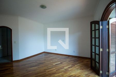 Casa para alugar com 460m², 5 quartos e 4 vagasSuíte 2