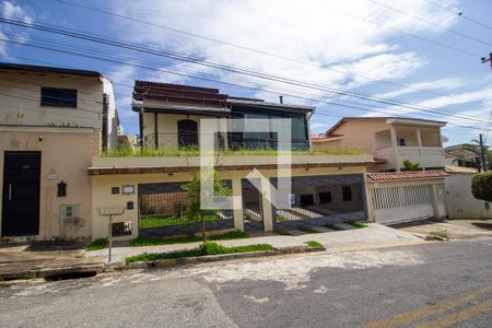 Casa para alugar com 460m², 5 quartos e 4 vagasFachada