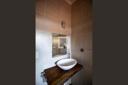 Casa para alugar com 460m², 5 quartos e 4 vagasBanheiro