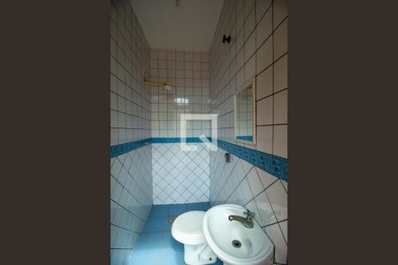 Casa para alugar com 460m², 5 quartos e 4 vagasBanheiro de serviço