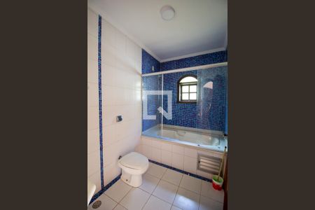 Casa para alugar com 460m², 5 quartos e 4 vagasBanheiro da Suíte 2