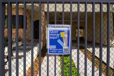 Casa para alugar com 460m², 5 quartos e 4 vagasFachada