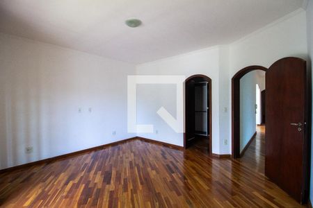 Casa para alugar com 460m², 5 quartos e 4 vagasSuíte