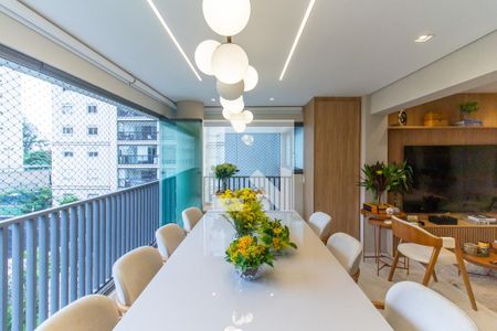 Apartamento à venda com 150m², 3 quartos e 2 vagasVaranda