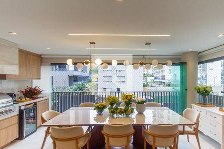 Apartamento à venda com 150m², 3 quartos e 2 vagasVaranda