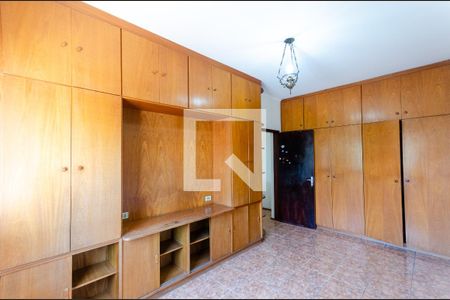 Casa à venda com 200m², 5 quartos e 2 vagas Casa à venda com 200m², 5 quartos e 2 vagasQuarto 1 - Casa 1