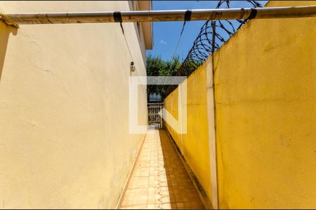 Casa à venda com 200m², 5 quartos e 2 vagas Casa à venda com 200m², 5 quartos e 2 vagasEntrada da segunda casa