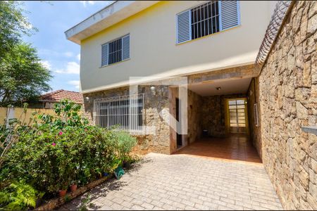 Casa à venda com 200m², 5 quartos e 2 vagas Casa à venda com 200m², 5 quartos e 2 vagasEntrada principal