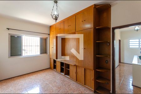 Casa à venda com 200m², 5 quartos e 2 vagas Casa à venda com 200m², 5 quartos e 2 vagasQuarto 1 - Casa 1