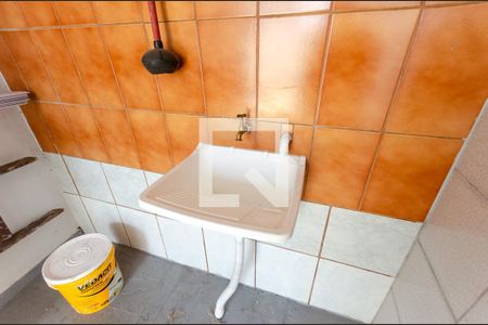 Casa à venda com 200m², 5 quartos e 2 vagas Casa à venda com 200m², 5 quartos e 2 vagasÁrea de Serviço - casa 2