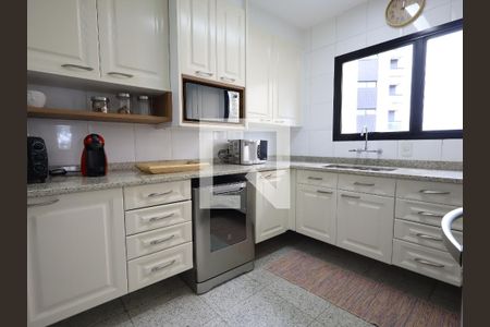 Apartamento à venda com 288m², 4 quartos e 4 vagasCozinha