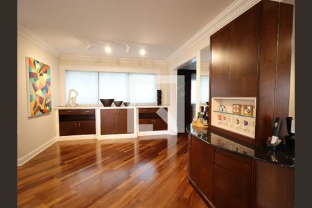 Apartamento à venda com 288m², 4 quartos e 4 vagasSala