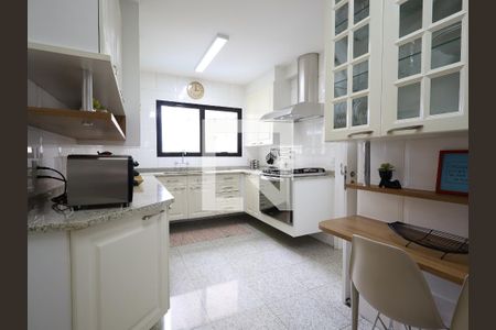 Apartamento à venda com 288m², 4 quartos e 4 vagasCozinha