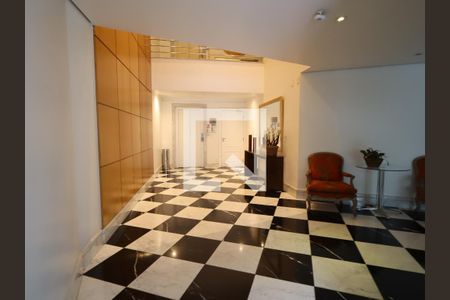 Apartamento à venda com 288m², 4 quartos e 4 vagasHall social