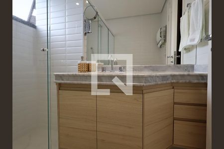 Apartamento à venda com 288m², 4 quartos e 4 vagasBanheiro da Suíte 4