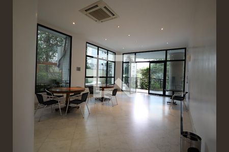 Apartamento à venda com 288m², 4 quartos e 4 vagasÁrea comum - Salão de festas