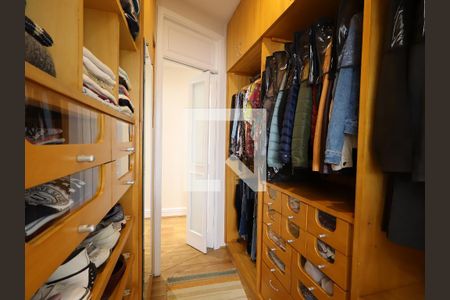 Apartamento à venda com 288m², 4 quartos e 4 vagasCloset da Suíte 4