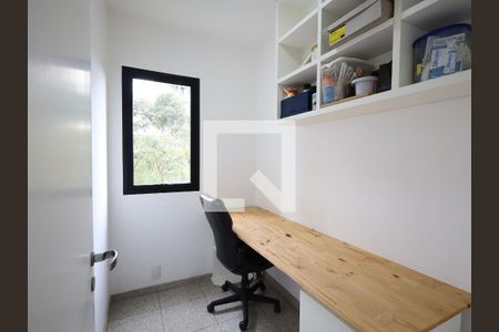 Apartamento à venda com 288m², 4 quartos e 4 vagasQuarto de Serviço