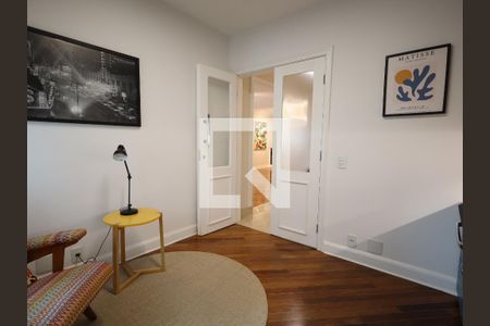 Apartamento à venda com 288m², 4 quartos e 4 vagasEscritório