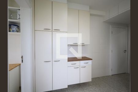 Apartamento à venda com 288m², 4 quartos e 4 vagasÁrea de Serviço