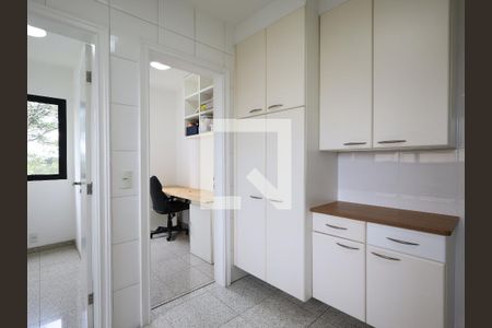 Apartamento à venda com 288m², 4 quartos e 4 vagasÁrea de Serviço