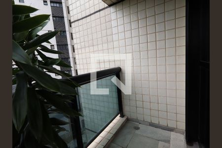 Apartamento à venda com 288m², 4 quartos e 4 vagasVaranda da Suíte 4