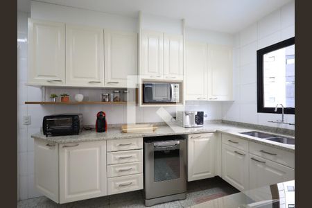 Apartamento à venda com 288m², 4 quartos e 4 vagasCozinha