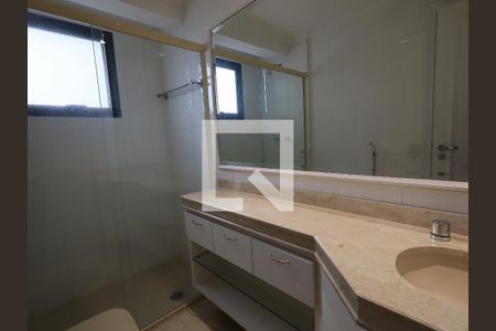 Apartamento à venda com 288m², 4 quartos e 4 vagasBanheiro da Suíte 2