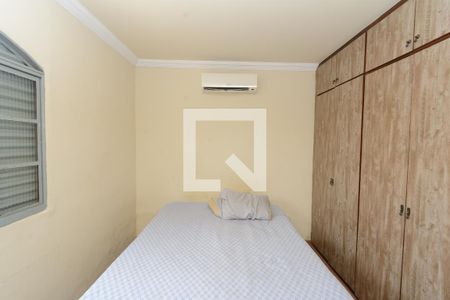 Casa à venda com 180m², 3 quartos e 1 vaga Casa à venda com 180m², 3 quartos e 1 vagaQuarto 2