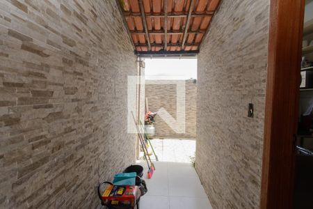 Casa à venda com 180m², 3 quartos e 1 vaga Casa à venda com 180m², 3 quartos e 1 vagaQuintal e Área de Serviços