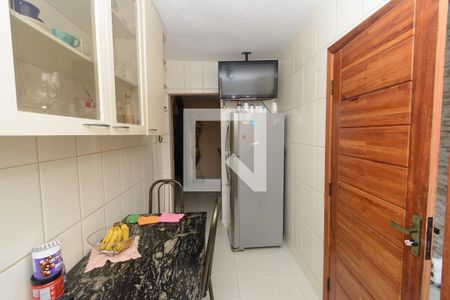Casa à venda com 180m², 3 quartos e 1 vaga Casa à venda com 180m², 3 quartos e 1 vagaCozinha