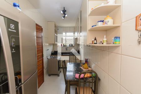 Casa à venda com 180m², 3 quartos e 1 vaga Casa à venda com 180m², 3 quartos e 1 vagaCozinha