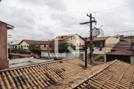 Casa à venda com 220m², 4 quartos e 4 vagas Casa à venda com 220m², 4 quartos e 4 vagasVista