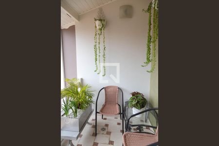 Casa à venda com 220m², 4 quartos e 4 vagas Casa à venda com 220m², 4 quartos e 4 vagasQuarto 2