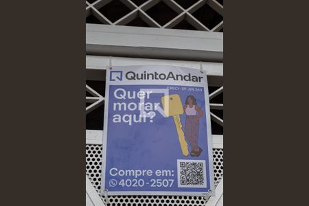 Casa à venda com 220m², 4 quartos e 4 vagas Casa à venda com 220m², 4 quartos e 4 vagasPlaquinha