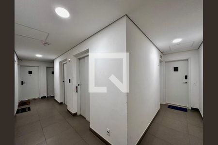 Studio para alugar com 43m², 0 quarto e 1 vaga Studio para alugar com 43m², 0 quarto e 1 vagaHall Apartamento