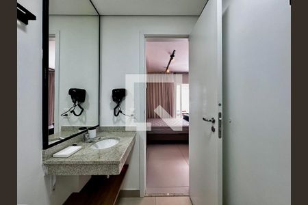 Studio para alugar com 43m², 0 quarto e 1 vaga Studio para alugar com 43m², 0 quarto e 1 vagaBanheiro