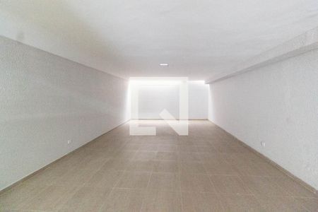 Casa à venda com 230m², 3 quartos e 6 vagas Casa à venda com 230m², 3 quartos e 6 vagasGaragem