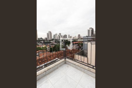 Casa à venda com 230m², 3 quartos e 6 vagas Casa à venda com 230m², 3 quartos e 6 vagasVaranda