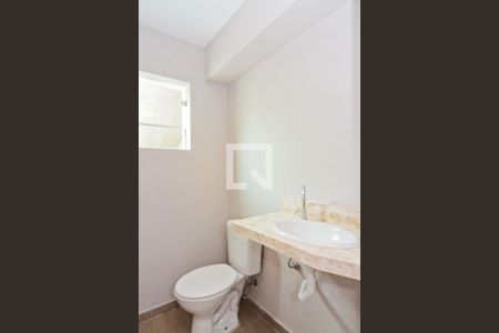 Casa à venda com 230m², 3 quartos e 6 vagas Casa à venda com 230m², 3 quartos e 6 vagasGaragem - banheiro