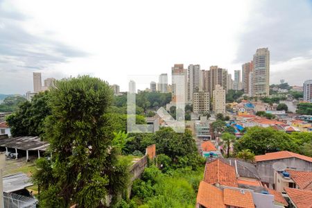 Casa à venda com 230m², 3 quartos e 6 vagas Casa à venda com 230m², 3 quartos e 6 vagasVista