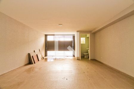 Casa à venda com 230m², 3 quartos e 6 vagas Casa à venda com 230m², 3 quartos e 6 vagasGaragem