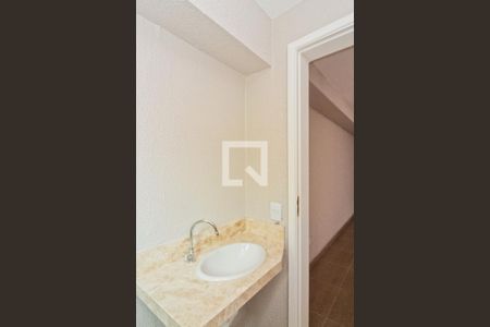 Casa à venda com 230m², 3 quartos e 6 vagas Casa à venda com 230m², 3 quartos e 6 vagasGaragem - banheiro