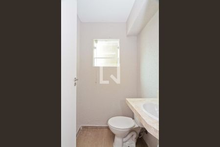 Casa à venda com 230m², 3 quartos e 6 vagas Casa à venda com 230m², 3 quartos e 6 vagasGaragem - banheiro