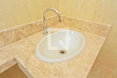 Casa à venda com 230m², 3 quartos e 6 vagas Casa à venda com 230m², 3 quartos e 6 vagasBanheiro da Suíte 3