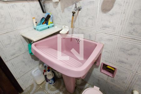 Banheiro de apartamento para alugar com 2 quartos, 60m² em Boqueirão, Praia Grande